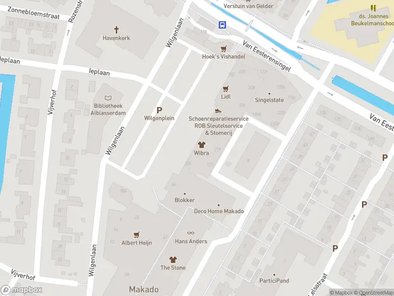 Ambulance met gepaste spoed naar de Wilgenplein in Alblasserdam