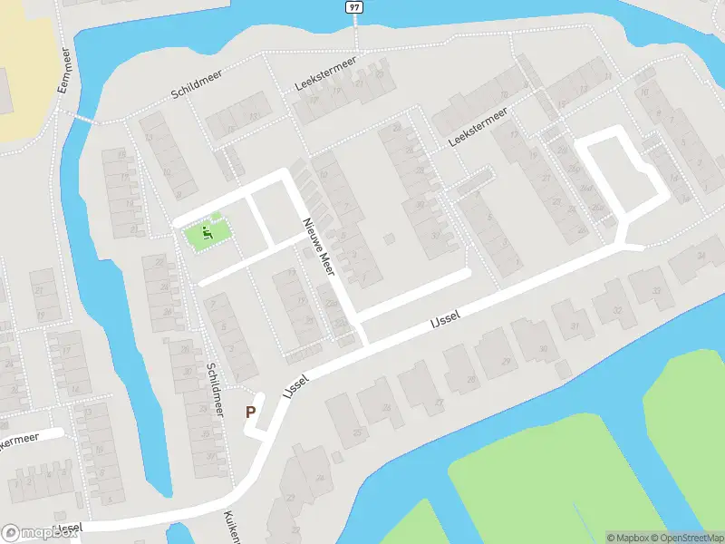 Ambulance met gepaste spoed naar de Nieuwe Meer in Zaandam