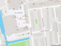 Ambulance met gepaste spoed naar de Vijf Meilaan in Leiden