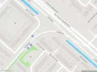 Brandweer met gepaste spoed naar de Kruisweg in Hoofddorp vanwege een liftopsluiting