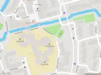 Politie met grote spoed naar de Buizerdlaan in Delft vanwege ongeval met letsel