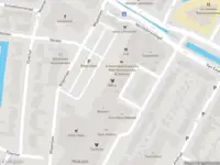 Ambulance met gepaste spoed naar de Wilgenplein in Alblasserdam