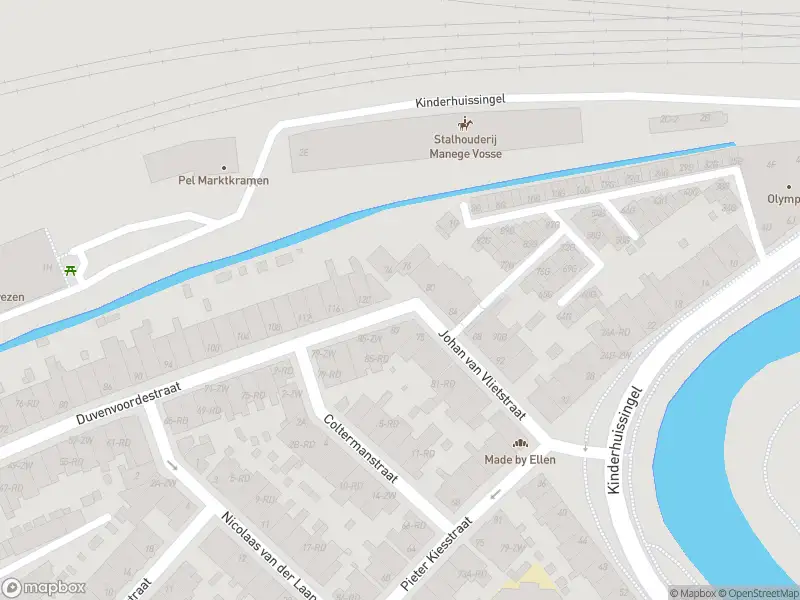 Ambulance met grote spoed naar de Johan van Vlietstraat in Haarlem