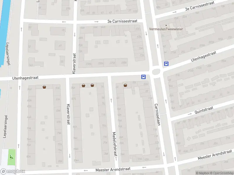 Ambulance met grote spoed naar de Madeliefstraat in Rotterdam