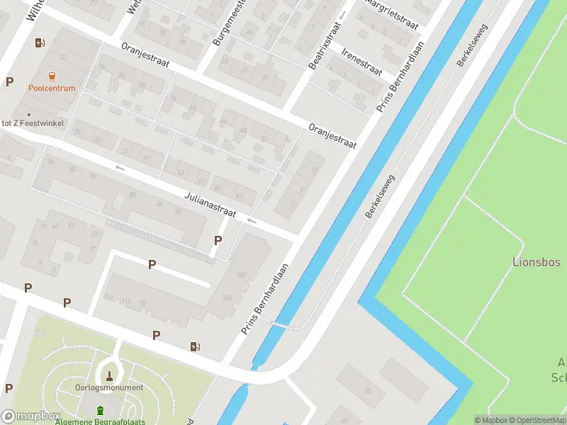 Ambulance met gepaste spoed naar de Prins Bernhardlaan in Berkel en Rodenrijs