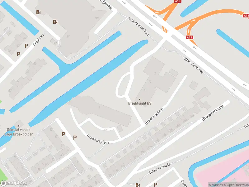 Ambulance met gepaste spoed naar de Brassersplein in Delft