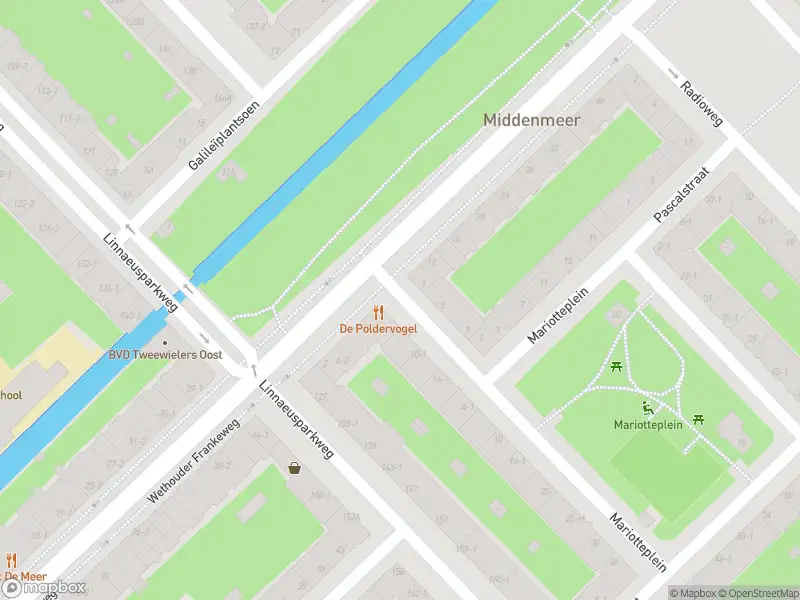 Brandweer met gepaste spoed naar de Buys Ballotstraat in Amsterdam