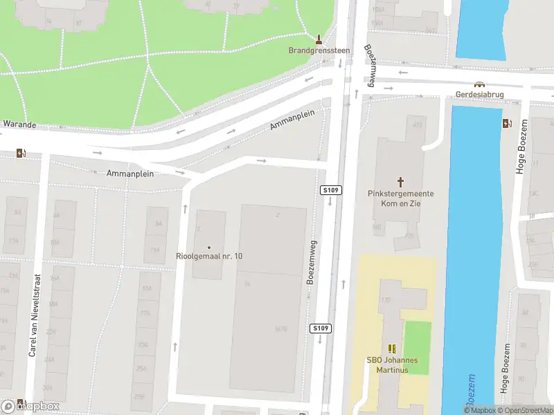 Ambulance met gepaste spoed naar de Ammanplein in Rotterdam