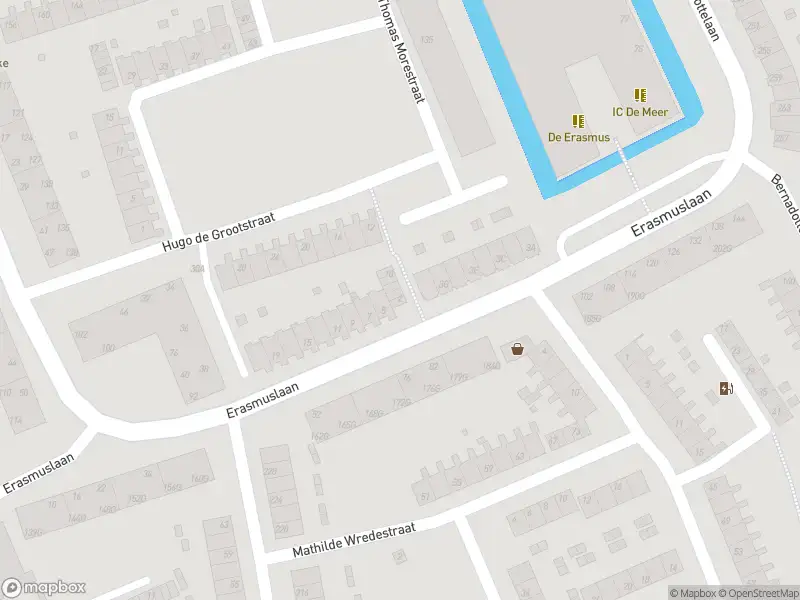 Ambulance met gepaste spoed naar de Hugo de Grootstraat in Haarlem