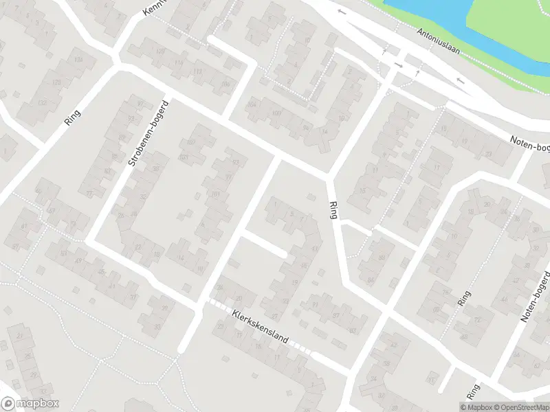 Ambulance met gepaste spoed naar de Strobenen-bogerd in Hendrik-Ido-Ambacht