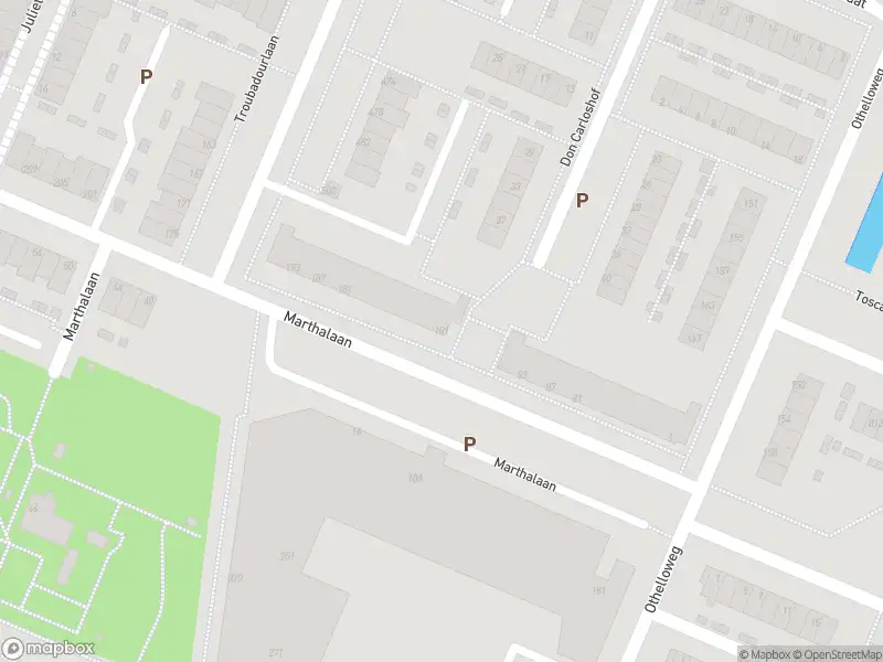 Ambulance met gepaste spoed naar de Marthalaan in Hoogvliet Rotterdam