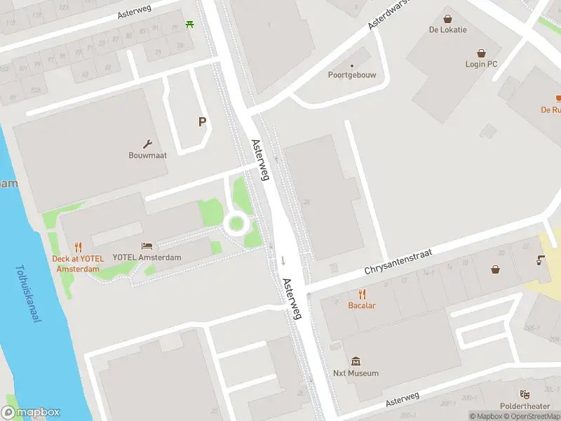 Ambulance met gepaste spoed naar de Grasweg in Amsterdam