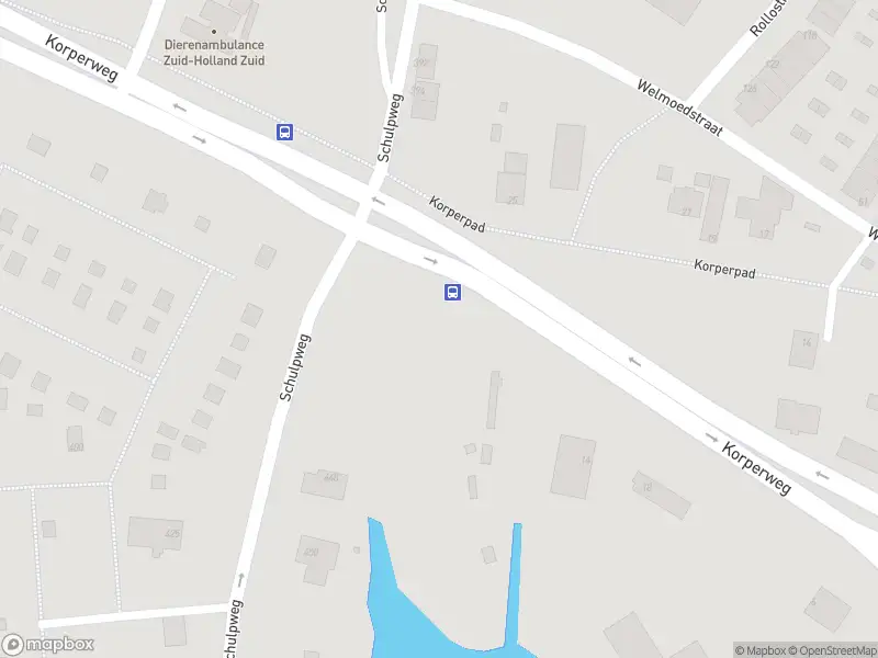 Ambulance met gepaste spoed naar de Korperweg in Rotterdam