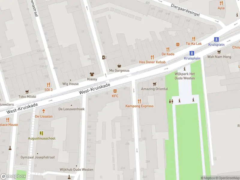 Ambulance met grote spoed naar de West-Kruiskade in Rotterdam