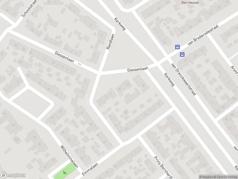 Ambulance met grote spoed naar de Giessenlaan in Giessenburg