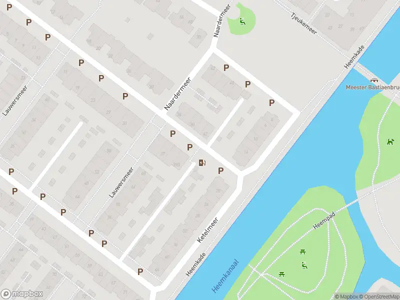 Ambulance met grote spoed naar de Markermeer in Zoetermeer