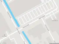 Brandweer met gepaste spoed naar de Laarderhoogtweg in Amsterdam