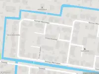 Ambulance met grote spoed naar de Koningin Máximalaan in Julianadorp