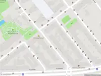 Ambulance met gepaste spoed naar de Johannes-Brandstraat in Rotterdam