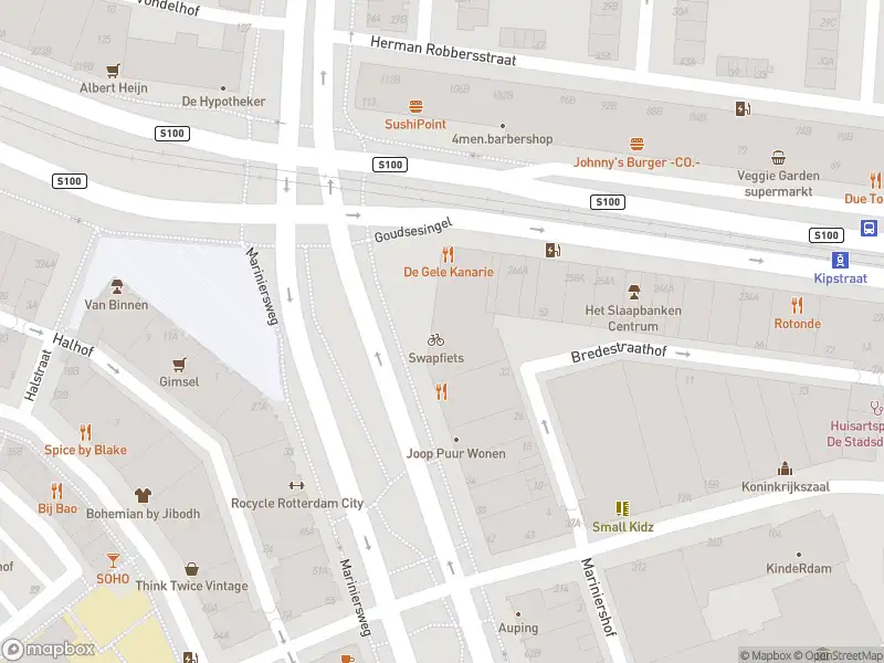 Ambulance met grote spoed naar de Mariniersweg in Rotterdam