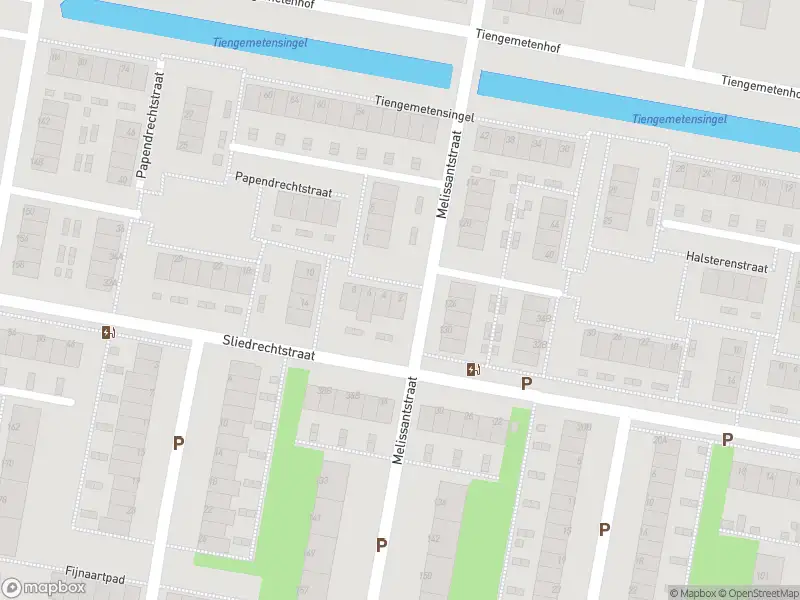 Ambulance met gepaste spoed naar de Papendrechtstraat in Rotterdam