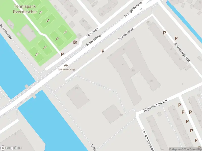 Ambulance met grote spoed naar de Dyxmanstraat in Rotterdam