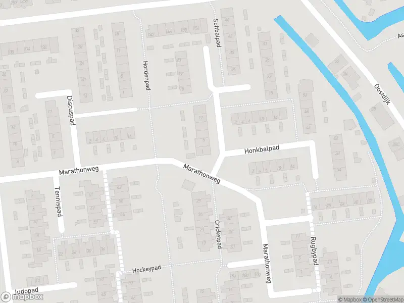Ambulance met grote spoed naar de Softbalpad in Hellevoetsluis