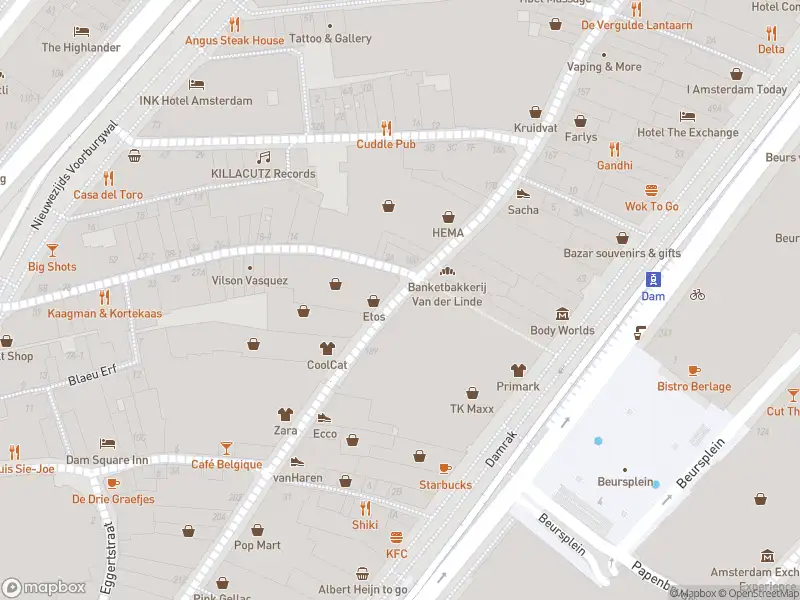 Brandweer met gepaste spoed naar de Nieuwe Nieuwstraat in Amsterdam vanwege waarnemen gaslucht