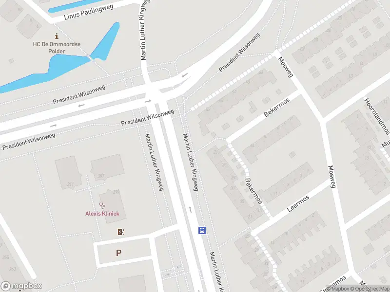 Ambulance met grote spoed naar de Martin Luther Kingweg in Rotterdam