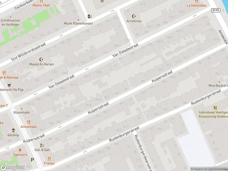 Ambulance met grote spoed naar de Jacob Israël de Haanstraat in Amsterdam