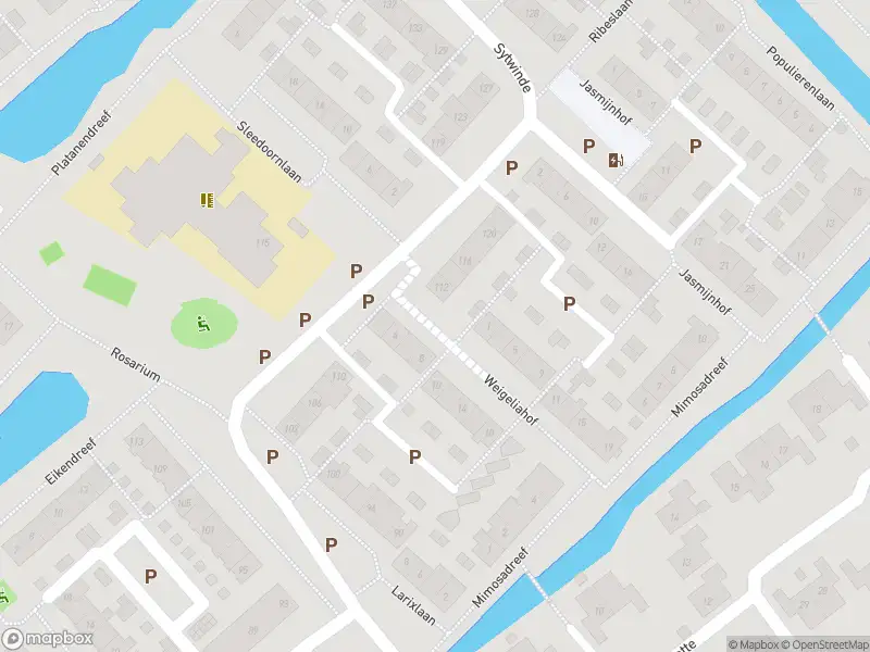 Ambulance met grote spoed naar de Weigeliahof in Nootdorp