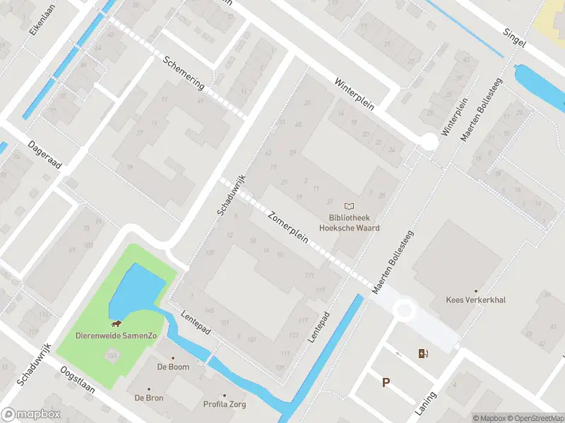 Ambulance met grote spoed naar de Zomerplein in Puttershoek