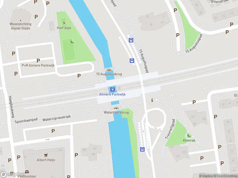 Politie naar de Spoorbaanpad in Almere vanwege aanrijding met letsel