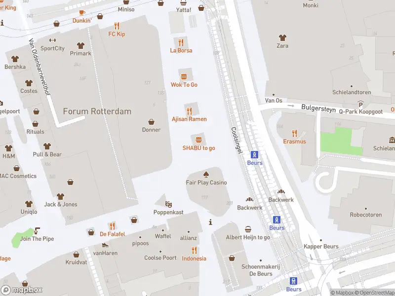 Ambulance met gepaste spoed naar de Coolsingel in Rotterdam