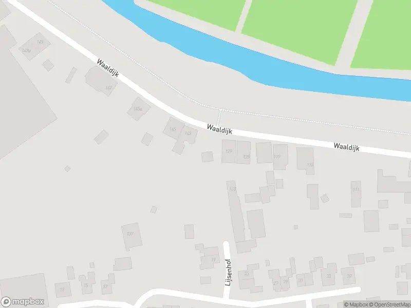 Ambulance met grote spoed naar de Waaldijk in Brakel