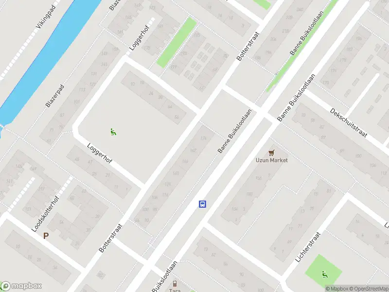 Ambulance met gepaste spoed naar de Dekschuitstraat in Amsterdam