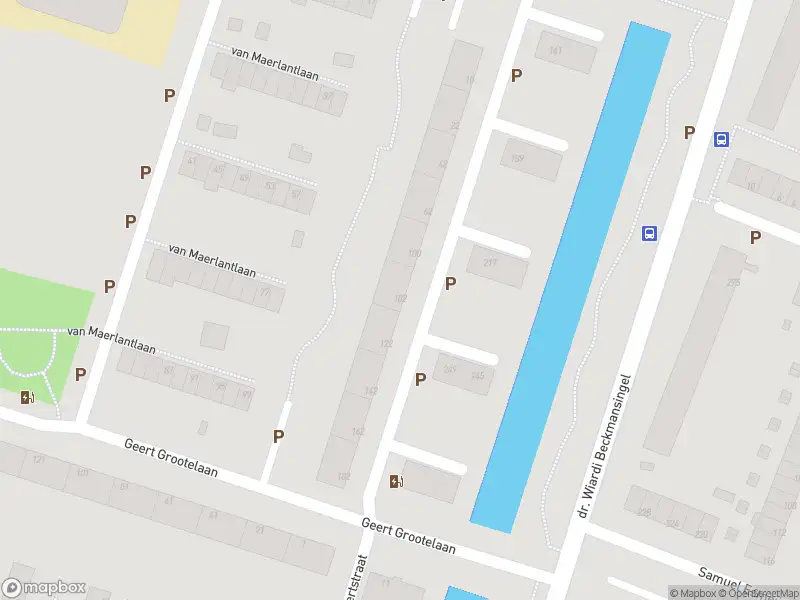 Ambulance met grote spoed naar de Datheenstraat in Vlaardingen