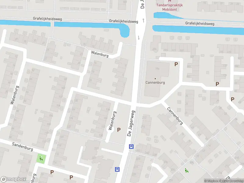 Ambulance met grote spoed naar de Walenburg in Dordrecht