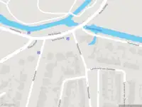 Ambulance met gepaste spoed naar de Korte Zijlweg in Haarlem