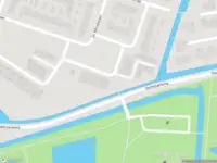 Ambulance met gepaste spoed naar de Kloosplantsoen in Ridderkerk