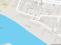 Ambulance met grote spoed naar de Beekmanstraat in Dordrecht