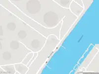 Brandweer met gepaste spoed naar de Benzolweg in Amsterdam