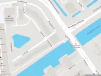 Ambulance met grote spoed naar de Landhoofd in Hellevoetsluis