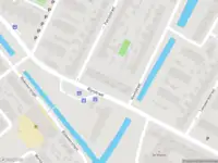 Ambulance met grote spoed naar de Rijnstraat in Alblasserdam