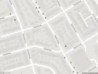 Brandweer met grote spoed naar de Putmanstraat in Deventer vanwege voertuigbrand