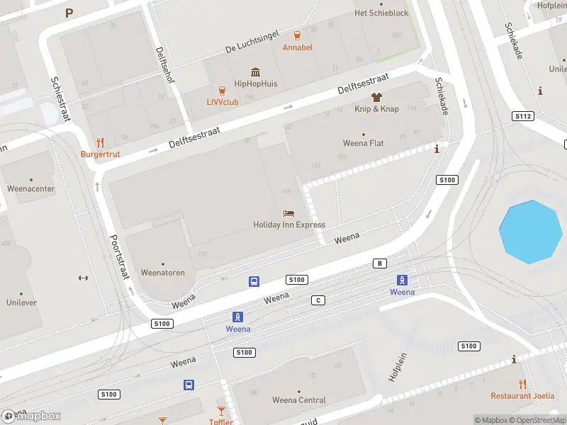 Ambulance met gepaste spoed naar de Weena in Rotterdam