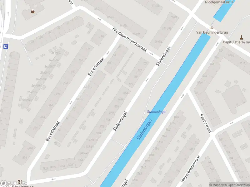 Ambulance met grote spoed naar de Statensingel in Rotterdam