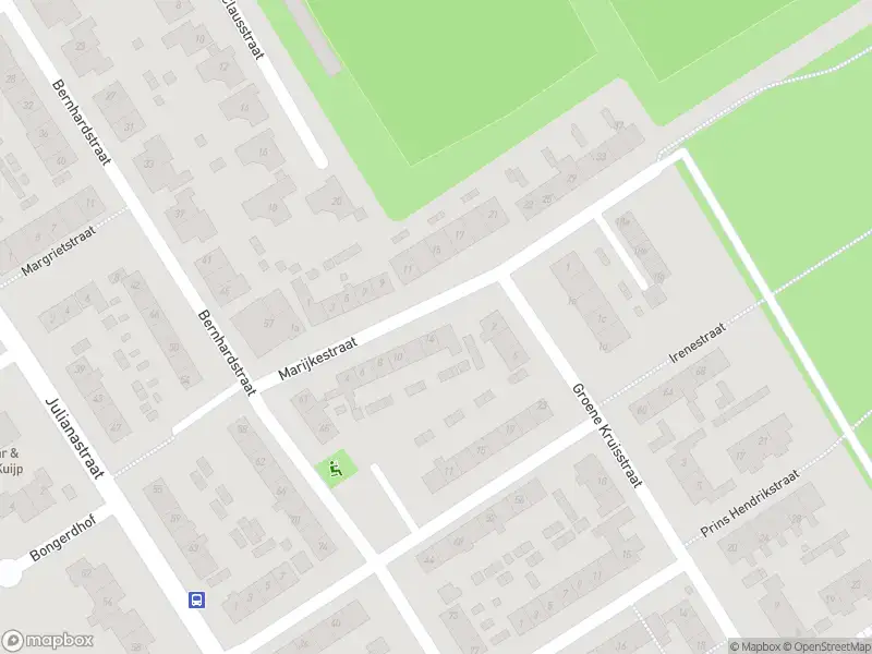 Ambulance met gepaste spoed naar de Marijkestraat in Strijen