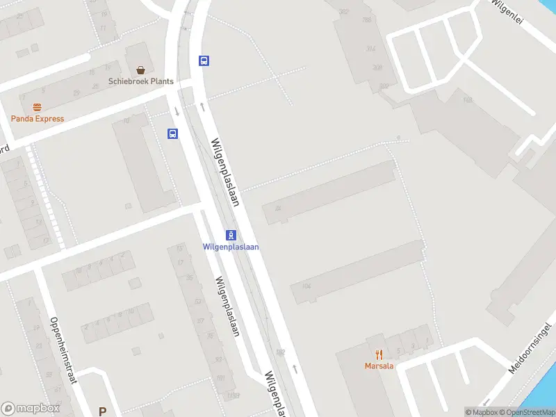 Ambulance met grote spoed naar de Wilgenplaslaan in Rotterdam