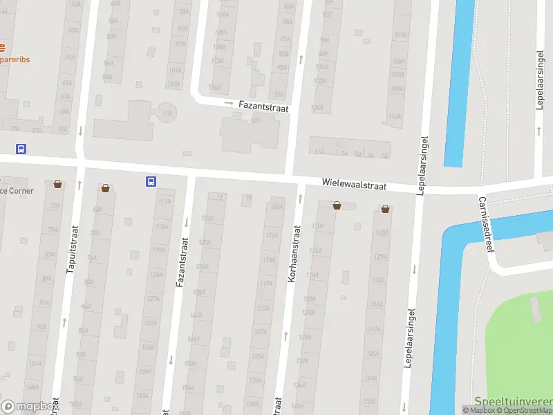 Ambulance met grote spoed naar de Korhaanstraat in Rotterdam